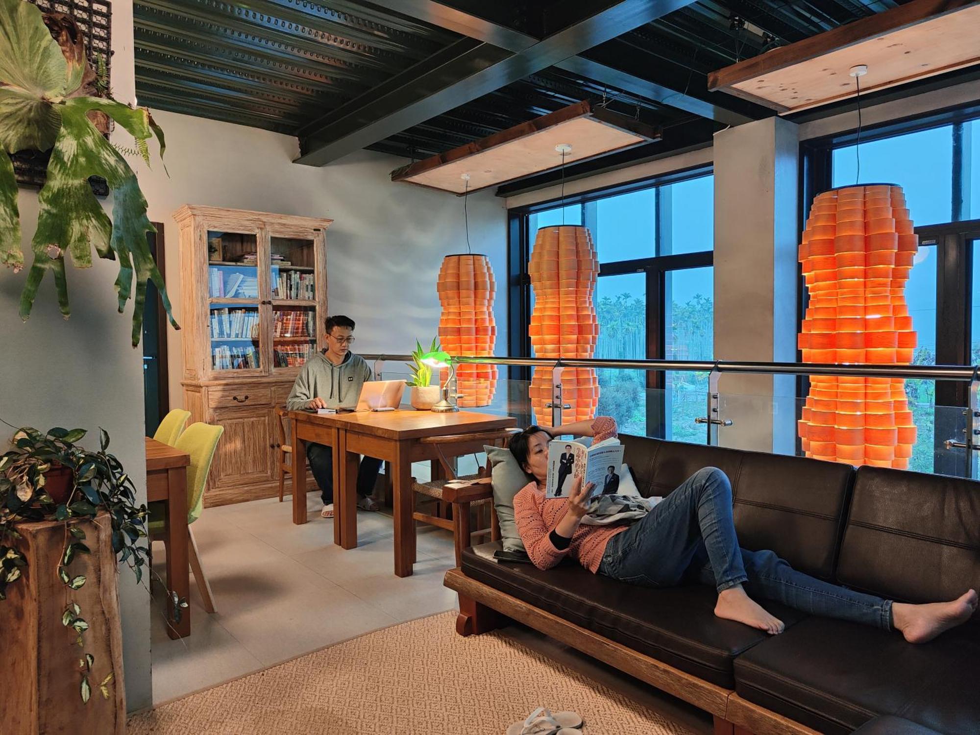 Roaming Cloud Sun Moon Lake B&B Yuchi Exteriör bild