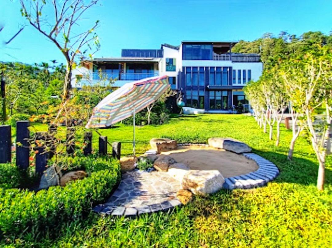 Roaming Cloud Sun Moon Lake B&B Yuchi Exteriör bild
